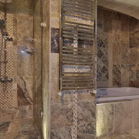 Heaven Cave House - Razziya Evi 4*